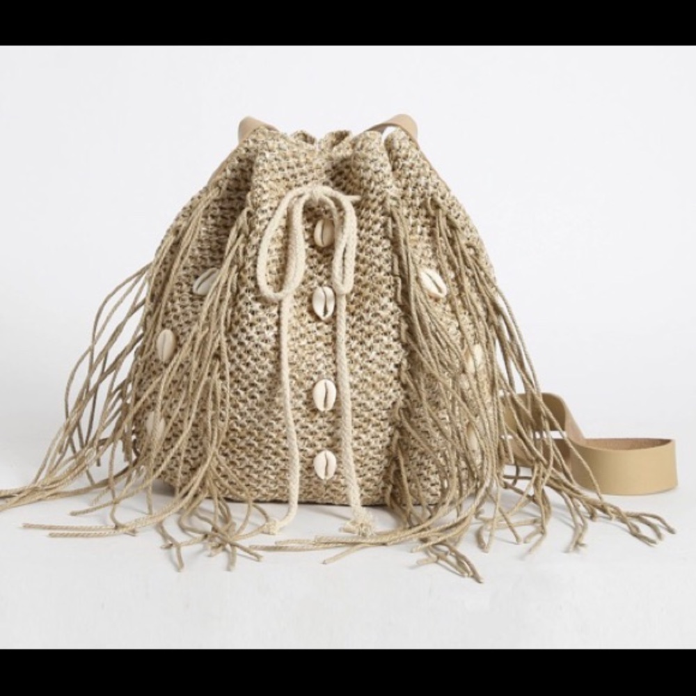 Crochet Crossbody Beige Fringed Straw Drawstring Crossbody Beach Shells